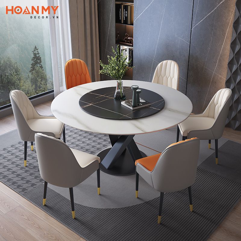 Bàn ăn tròn là kiểu bàn truyền thống, là một thiết kế nội thất lý tưởng nhất cho phòng ăn bởi nó tượng trưng cho sự trọn vẹn, đủ đầy