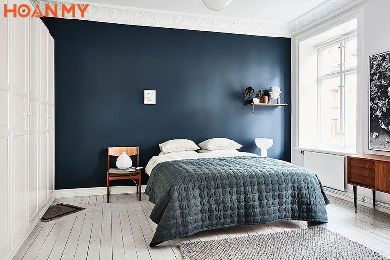 Mẫu thiết kế phòng ngủ ấn tượng tinh tế kết hợp giữa tông màu trắng và màu xanh xu hướng theo phong cách tân cổ nhẹ nhàng