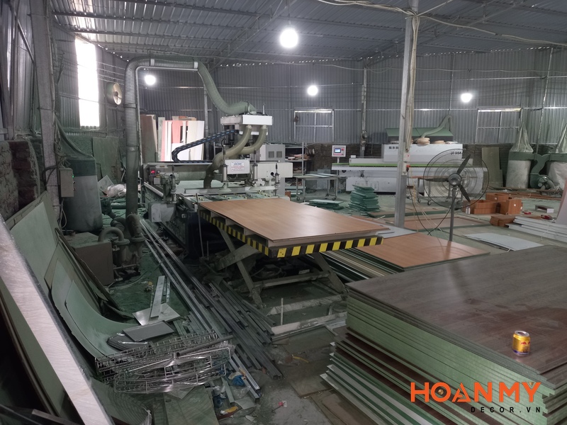 Máy móc, trang thiết bị hiện đại tại Nhà máy sản xuất nội thất Hoàn Mỹ Dcor - Hình ảnh 9