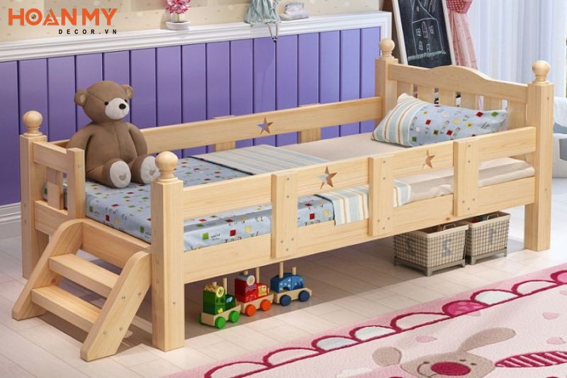 Phòng ngủ trẻ em với chiếc giường xinh xắn ấm áp