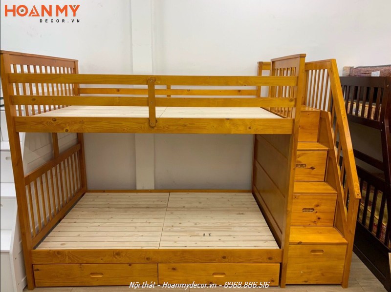 Giường gỗ Tần Bì sử dụng cầu thang có hộc tủ để đồ tiện lợi