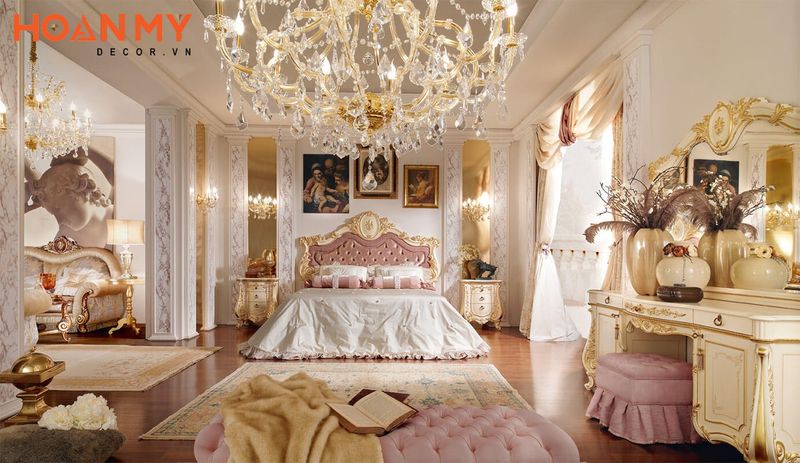 Phòng ngủ màu nâu nhạt phong cách Baroque