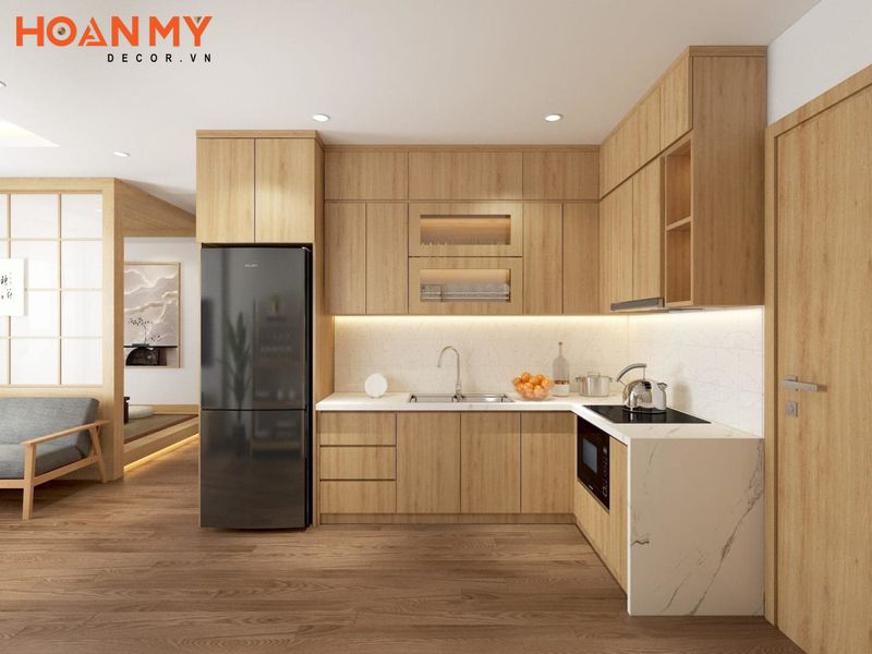 Tủ bếp được ứng dụng chất liệu melamine màu vân gỗ ấn tượng