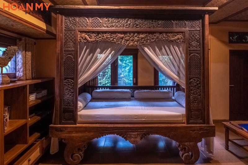 Giường ngủ truyền thống kiểu dáng Á Đông mang lại nét ấm cúng và sang trọng