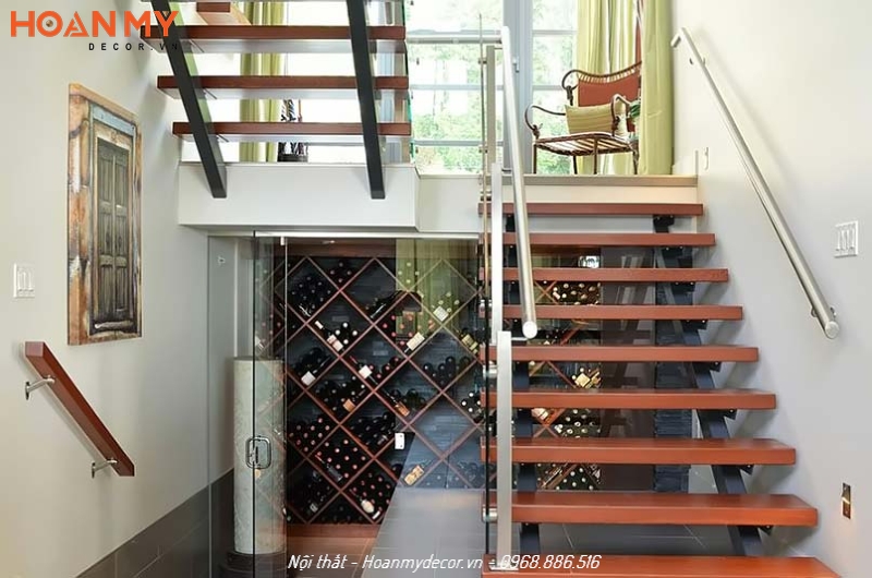 Mẫu tủ rượu kính đẹp gầm cầu thang