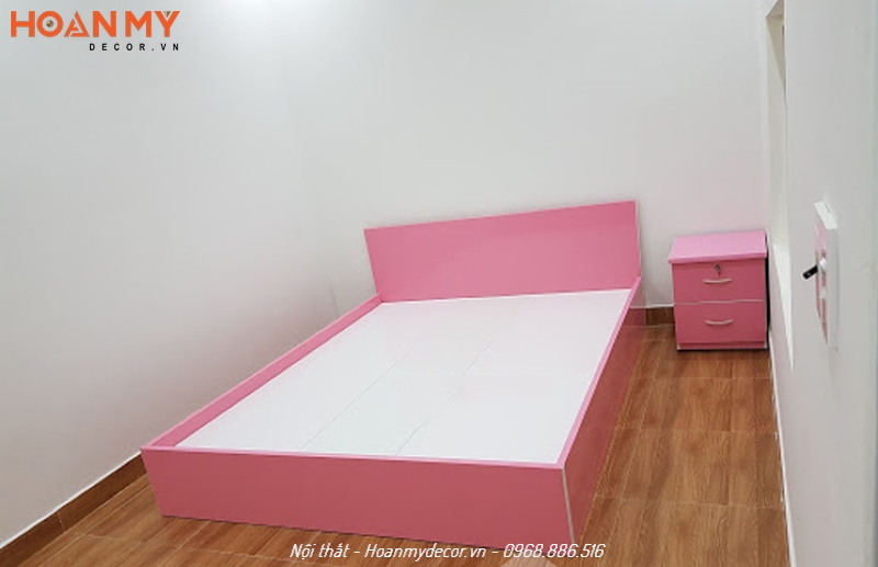 Giường ngủ màu hồng MDF chống ẩm phủ melamine