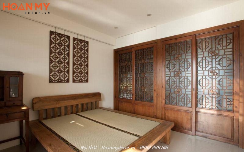 Phòng ngủ Trung Quốc sử dụng gỗ tự nhiên làm nội thất tạo cảm giác ấm cúng, sang trọng và nét đẹp hoài niệm