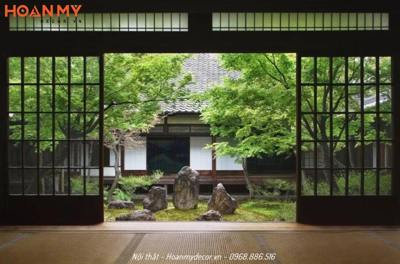 Phòng thiền kiểu Nhật với vườn cây cảnh bên cạnh cực kỳ tươi mát và thư giãn