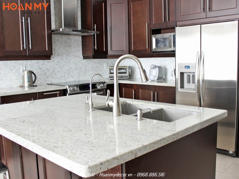 Đá Granite trắng Ấn Độ ốp bàn bếp sang trọng, hiện đại