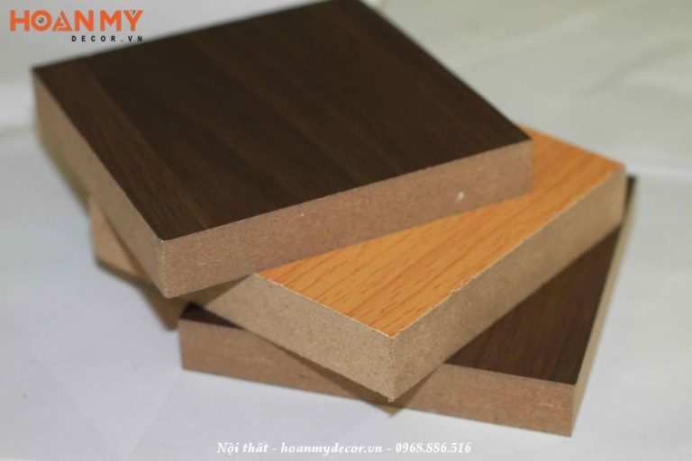 Gỗ MDF cốt nâu là gì? Đặc điểm, cấu tạo, ưu & nhược điểm