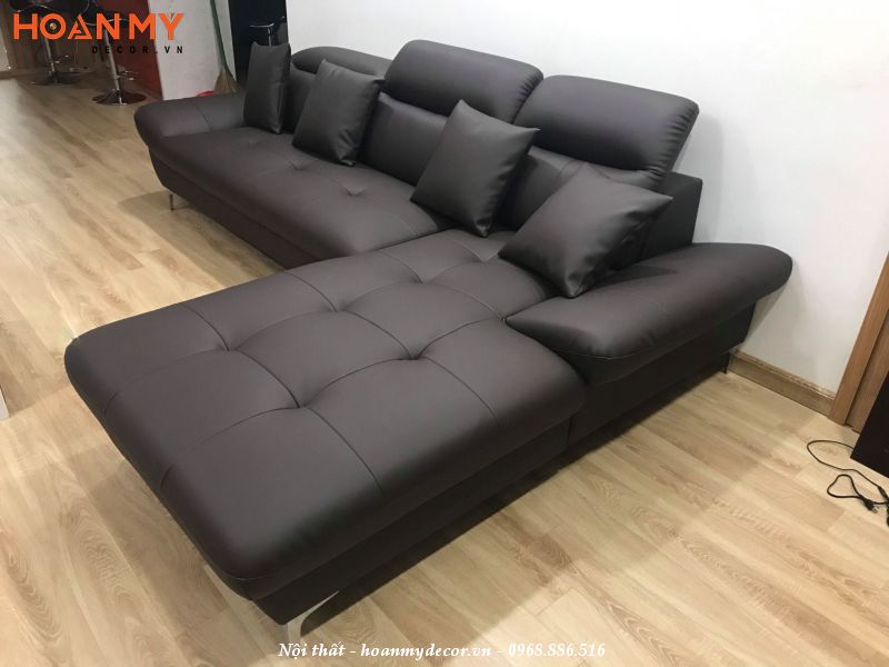 Ghế sofa da màu đen hiện đại