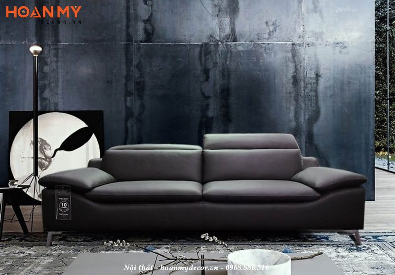 Theo quan niệm phong thủy, ghế sofa đen là màu sắc phù hợp nhất với những người mang mệnh Thổ hoặc mệnh Thủy