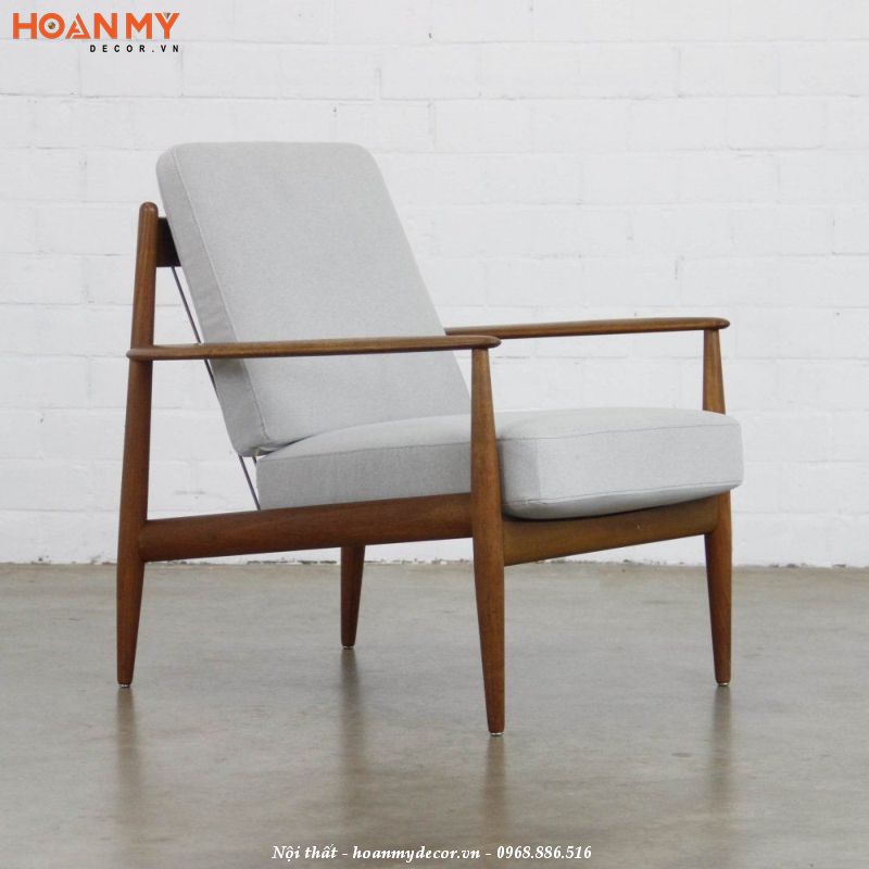 Ghế Armchair trong phòng đọc sách